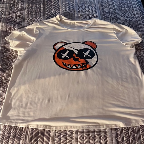 Tops - Womens White Graphic T-Shirt